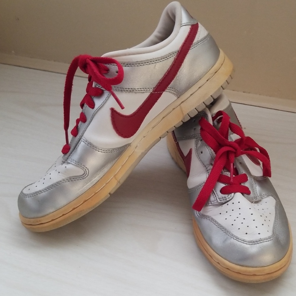 Vintage Nike retro runners